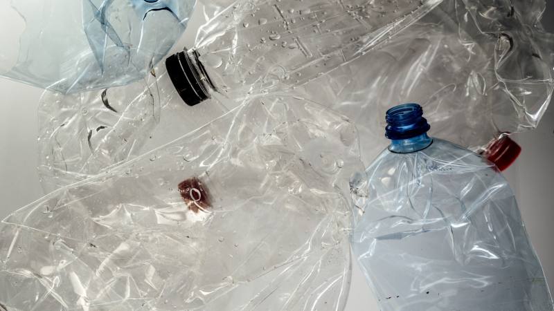 Szkodliwość butelek plastikowych