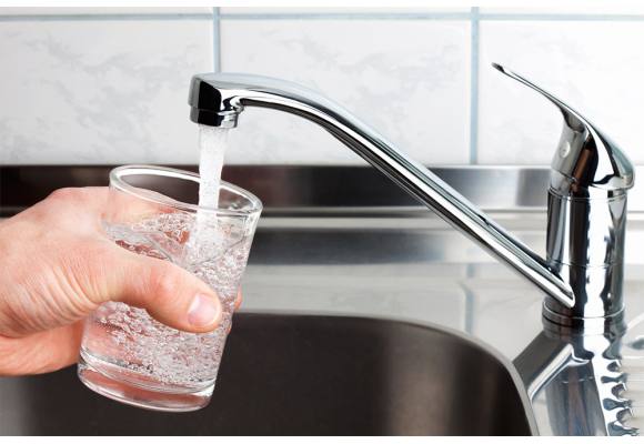 Nadmanganian potasu w uzdatnianiu wody: Zastosowanie i środki ostrożności