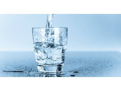 Korzyści z Picia Wody i Jak Pić Ją Efektywnie