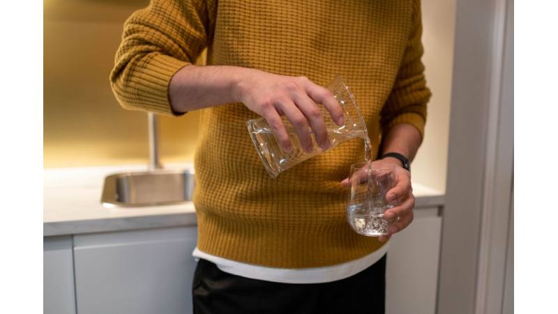 Jak często wymieniać wkłady w filtrze wody? Harmonogram dla filtrów podzlewowych i osmozy